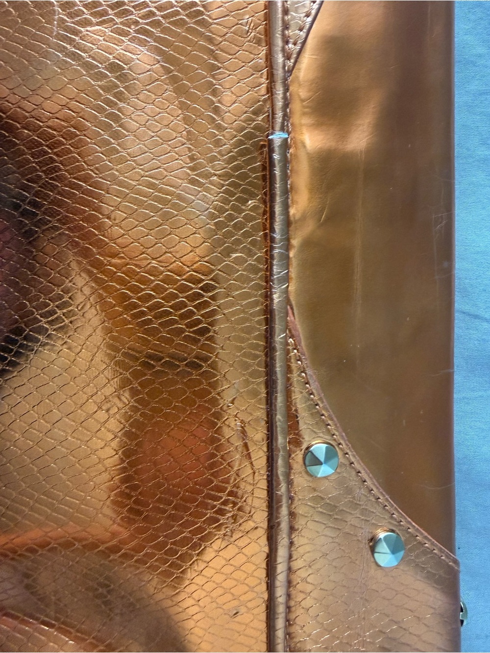 Y2K House of Deréon Metallic Bronze Studded Clutch ✨ - Picture 6 of 17